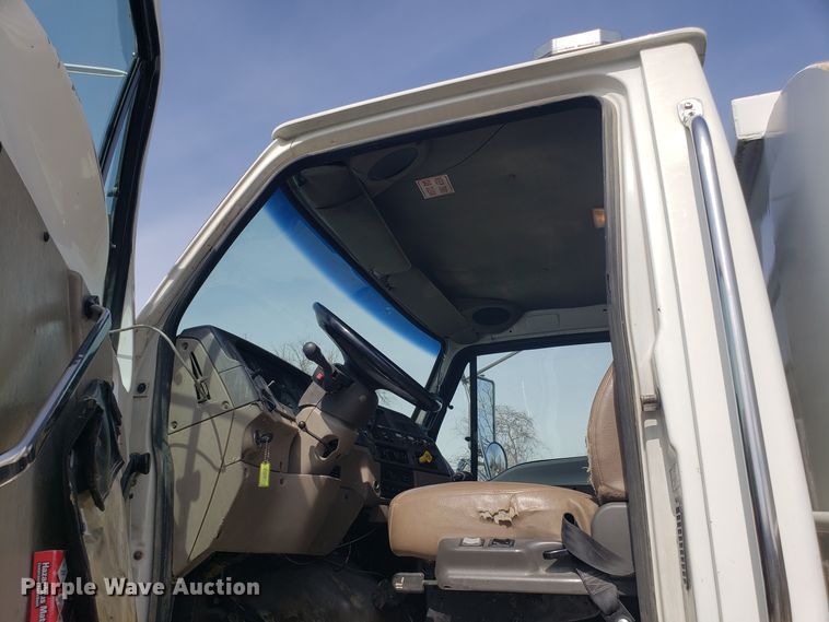 image for item DH5766 2005 Sterling L-Line lube truck