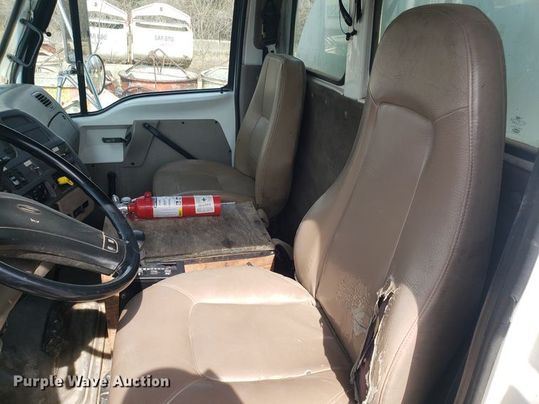 image for item DH5766 2005 Sterling L-Line lube truck