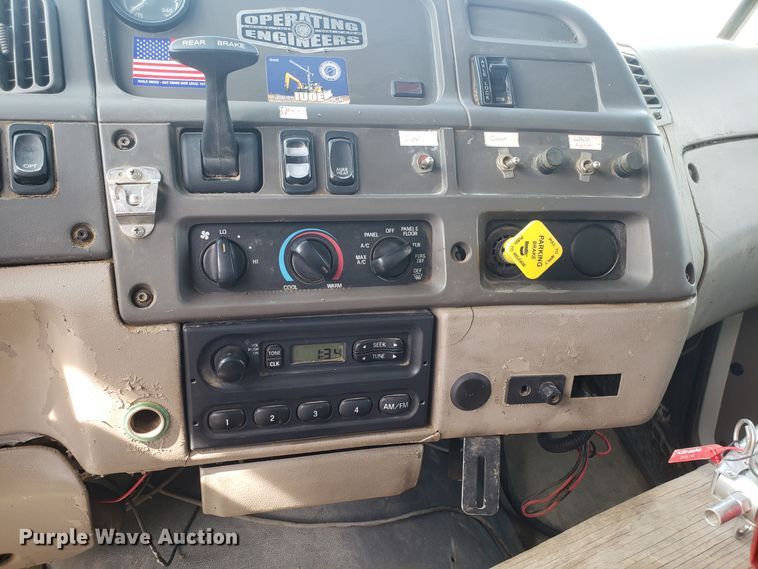 image for item DH5766 2005 Sterling L-Line lube truck