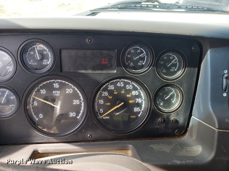 image for item DH5766 2005 Sterling L-Line lube truck