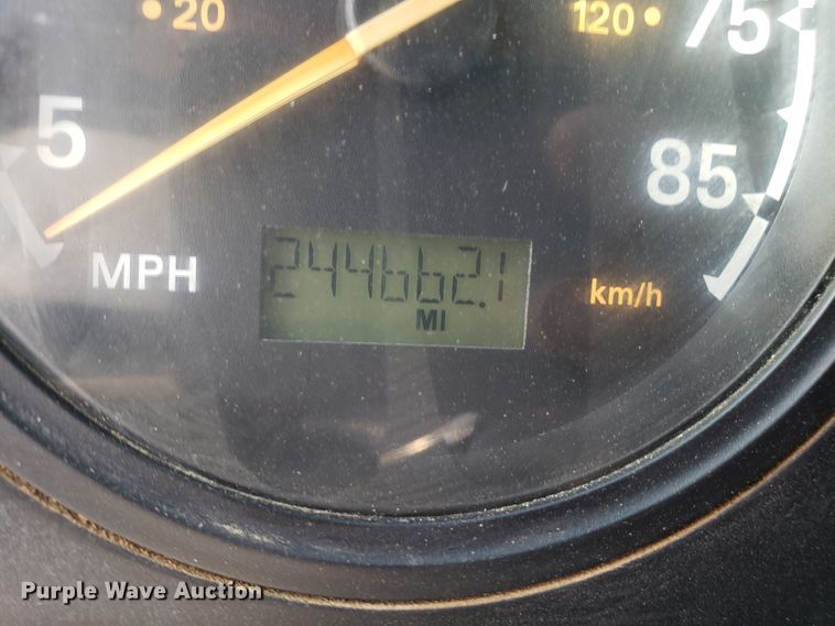 image for item DH5766 2005 Sterling L-Line lube truck