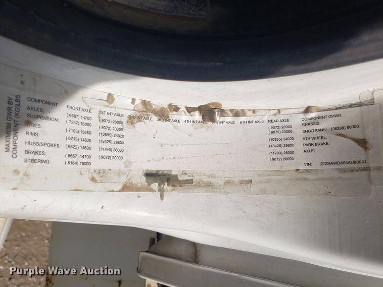 image for item DH5766 2005 Sterling L-Line lube truck