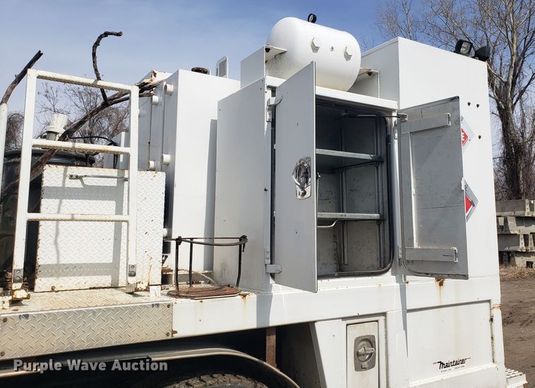 image for item DH5766 2005 Sterling L-Line lube truck