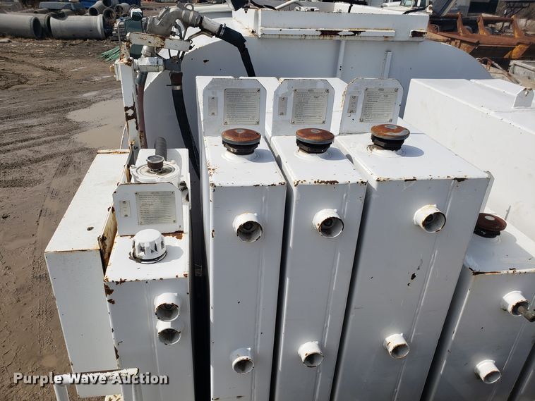 image for item DH5766 2005 Sterling L-Line lube truck