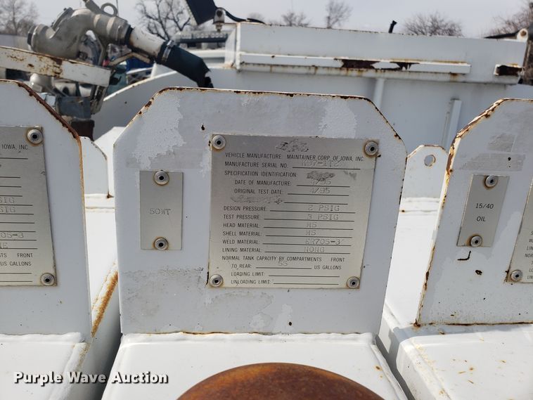 image for item DH5766 2005 Sterling L-Line lube truck