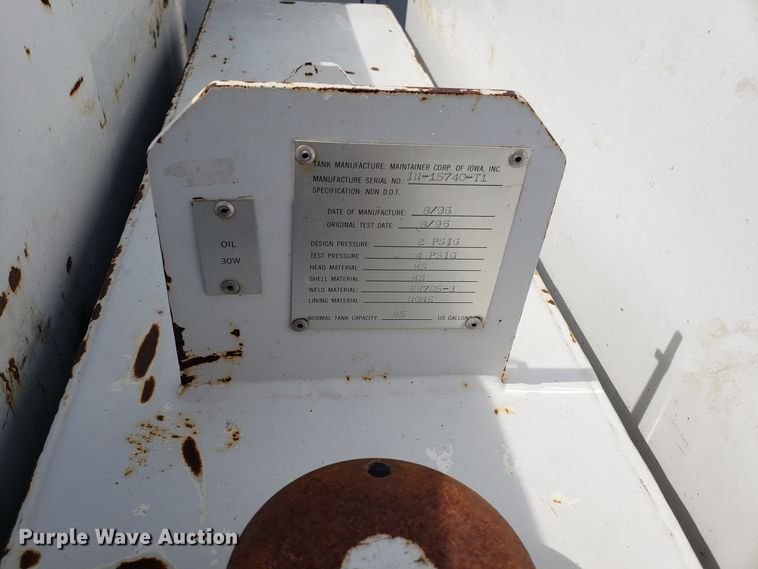 image for item DH5766 2005 Sterling L-Line lube truck