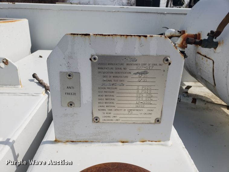 image for item DH5766 2005 Sterling L-Line lube truck