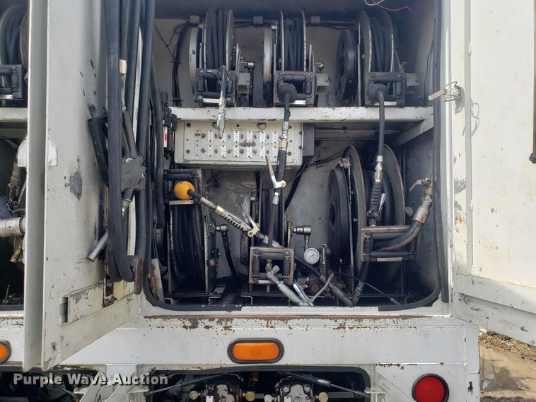 image for item DH5766 2005 Sterling L-Line lube truck