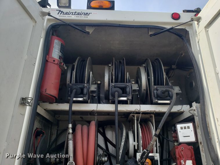 image for item DH5766 2005 Sterling L-Line lube truck