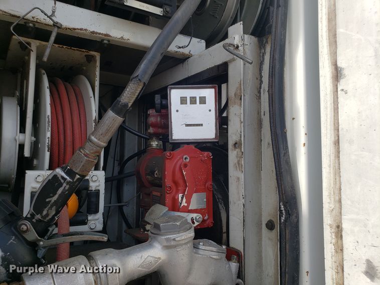 image for item DH5766 2005 Sterling L-Line lube truck