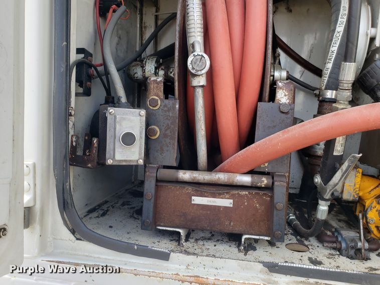 image for item DH5766 2005 Sterling L-Line lube truck