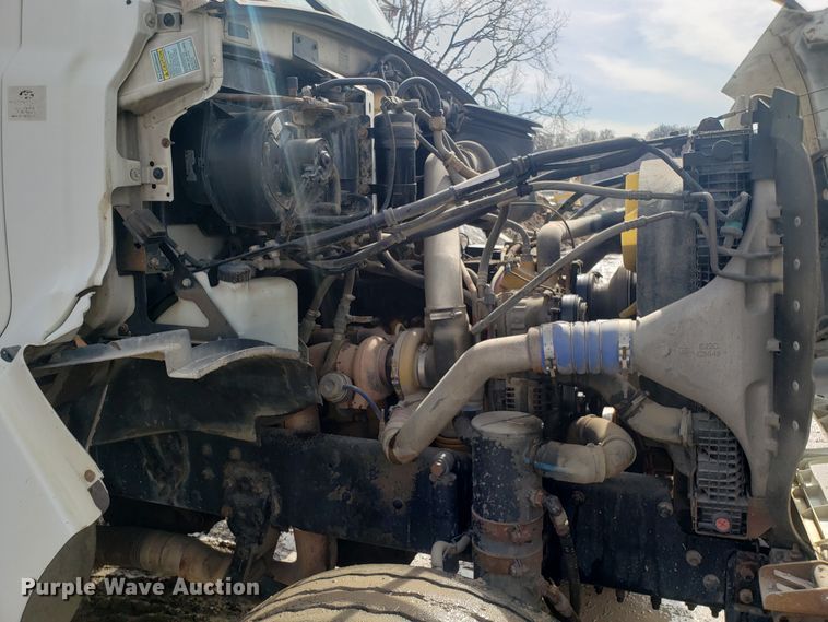 image for item DH5766 2005 Sterling L-Line lube truck