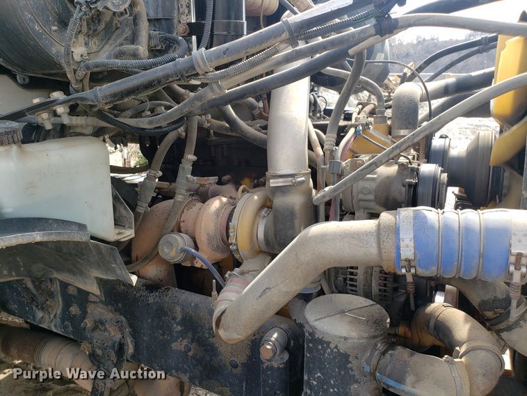 image for item DH5766 2005 Sterling L-Line lube truck