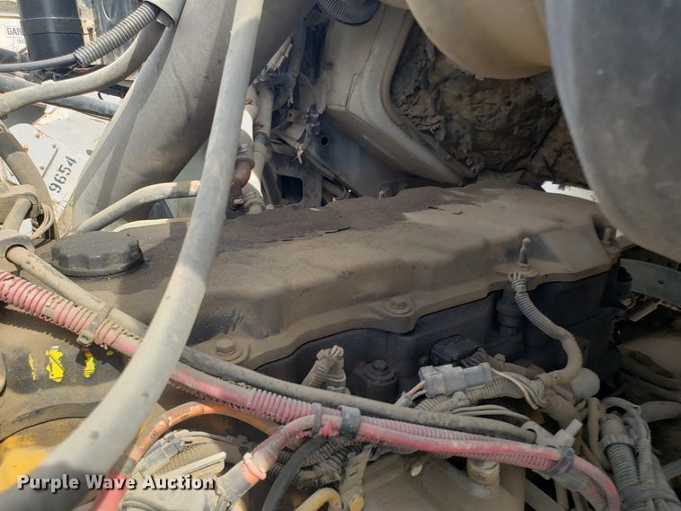 image for item DH5766 2005 Sterling L-Line lube truck