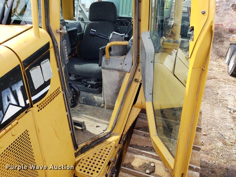 image for item DH5767 2006 Caterpillar D6N XL dozer