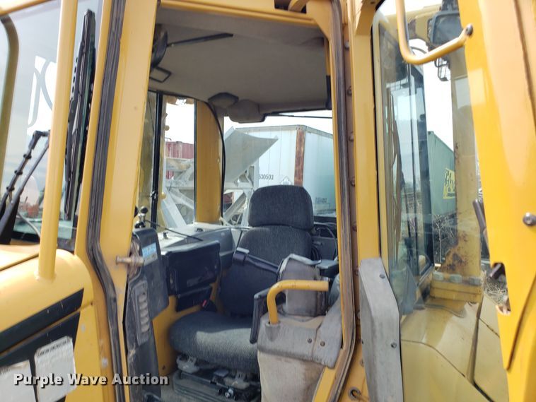 image for item DH5767 2006 Caterpillar D6N XL dozer