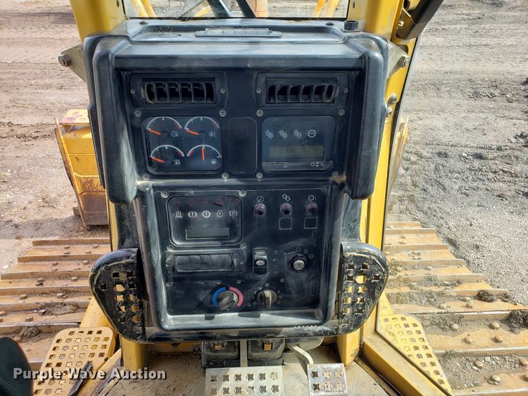 image for item DH5767 2006 Caterpillar D6N XL dozer