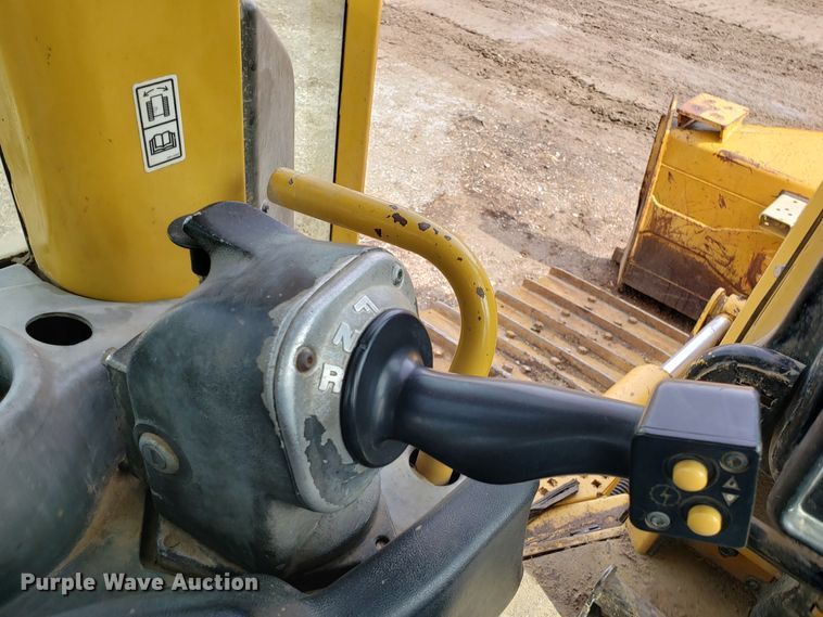image for item DH5767 2006 Caterpillar D6N XL dozer