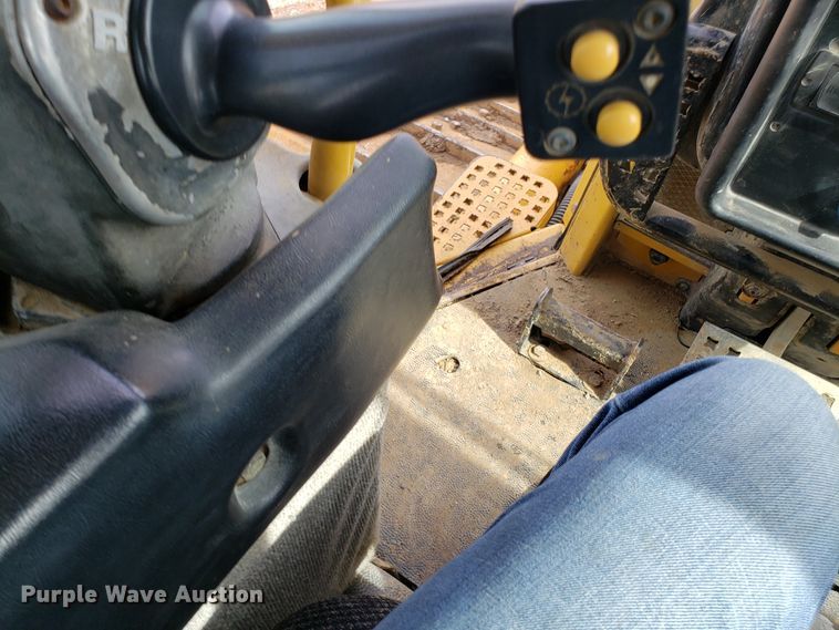 image for item DH5767 2006 Caterpillar D6N XL dozer