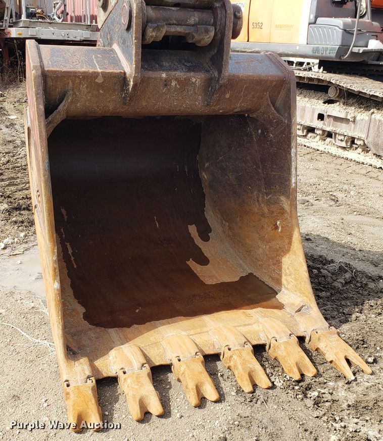 image for item DH5769 2010 Komatsu PC350LC-8 excavator