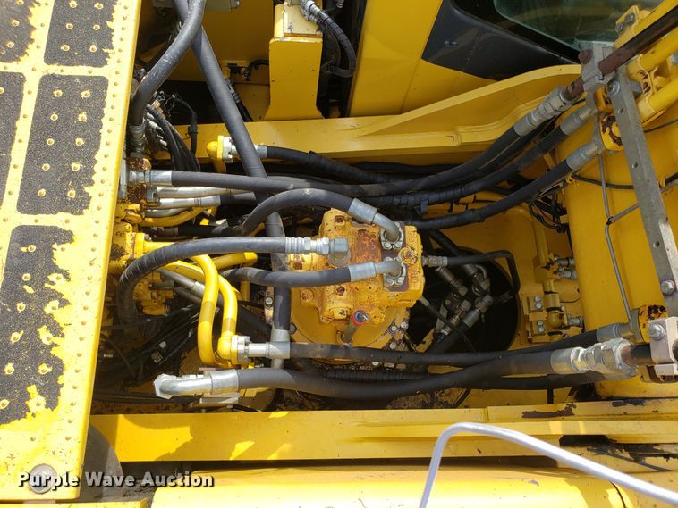 image for item DH5769 2010 Komatsu PC350LC-8 excavator