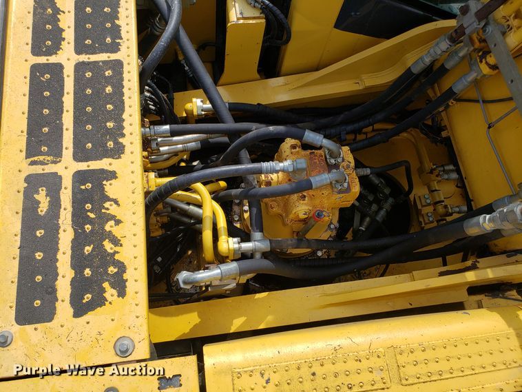 image for item DH5769 2010 Komatsu PC350LC-8 excavator