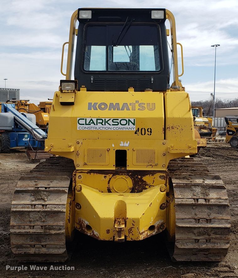 image for item DH5770 2002 Komatsu D87E-2 dozer