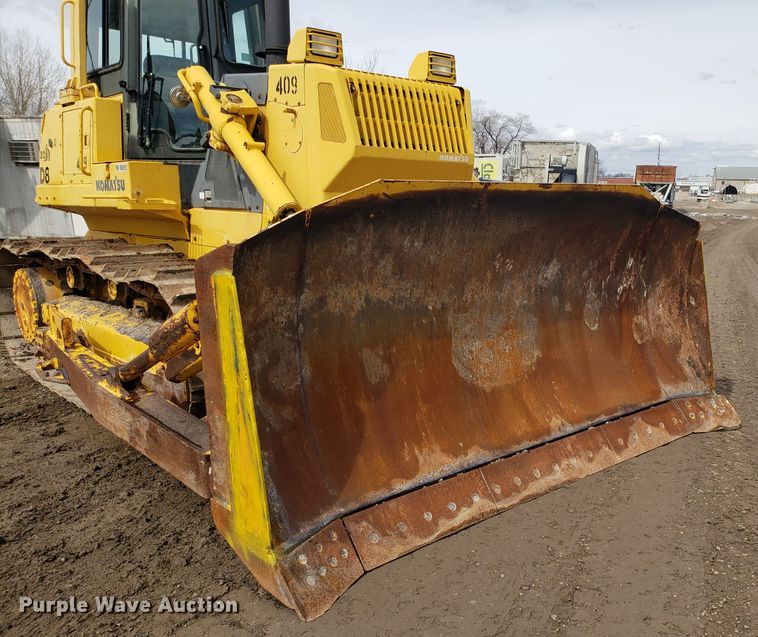 image for item DH5770 2002 Komatsu D87E-2 dozer