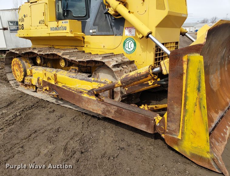 image for item DH5770 2002 Komatsu D87E-2 dozer