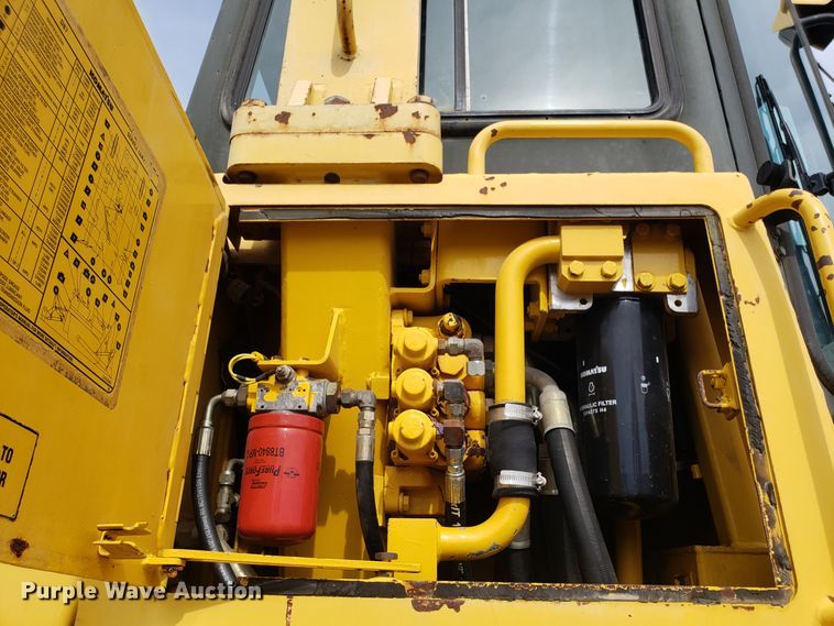 image for item DH5770 2002 Komatsu D87E-2 dozer