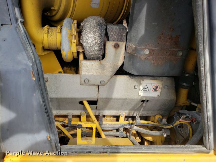 image for item DH5770 2002 Komatsu D87E-2 dozer