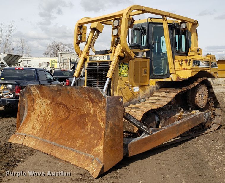 image for item DH5771 2001 Caterpillar D6R XL dozer