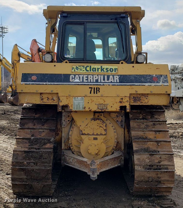 image for item DH5771 2001 Caterpillar D6R XL dozer