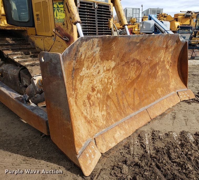 image for item DH5771 2001 Caterpillar D6R XL dozer
