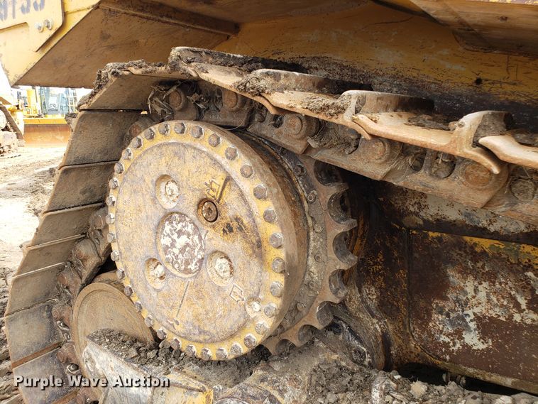 image for item DH5771 2001 Caterpillar D6R XL dozer