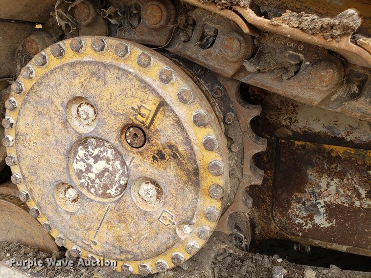 image for item DH5771 2001 Caterpillar D6R XL dozer