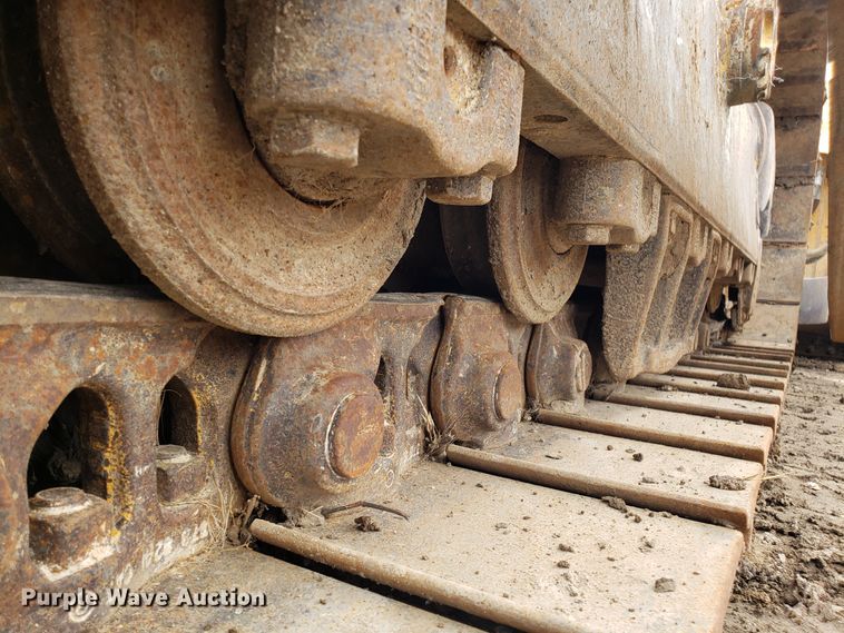 image for item DH5771 2001 Caterpillar D6R XL dozer