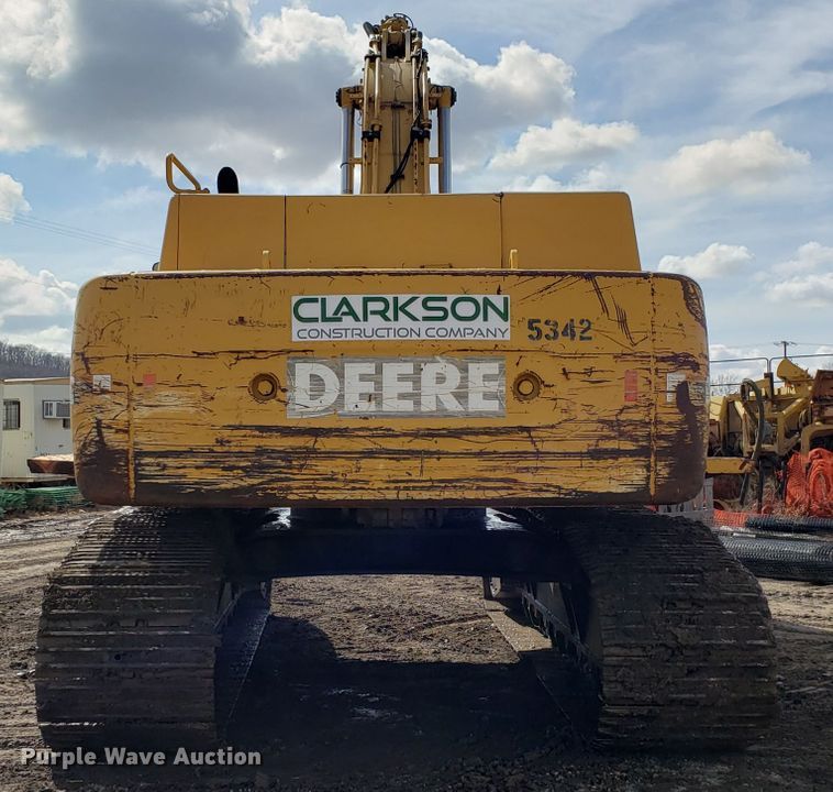 image for item DH5772 2005 John Deere 450C LC excavator