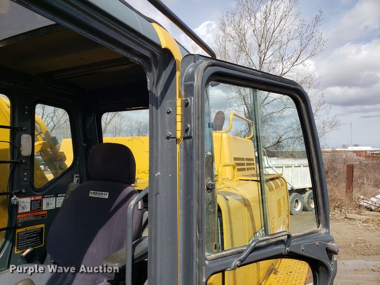 image for item DH5772 2005 John Deere 450C LC excavator