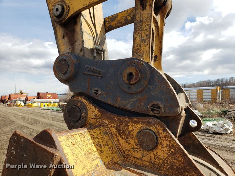 image for item DH5772 2005 John Deere 450C LC excavator