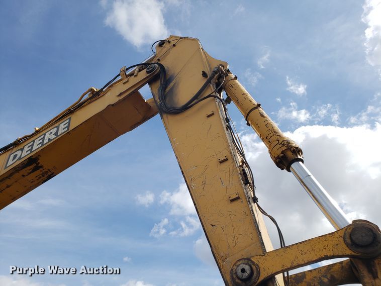 image for item DH5772 2005 John Deere 450C LC excavator