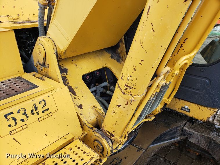 image for item DH5772 2005 John Deere 450C LC excavator