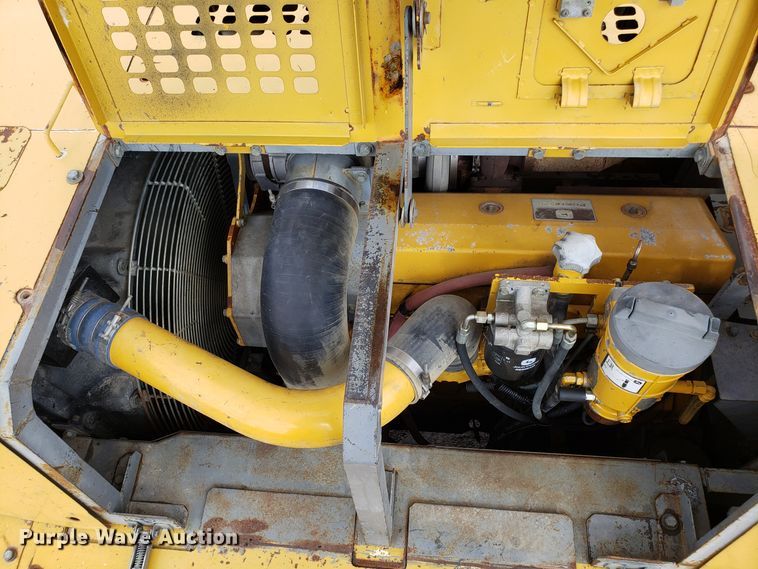 image for item DH5772 2005 John Deere 450C LC excavator