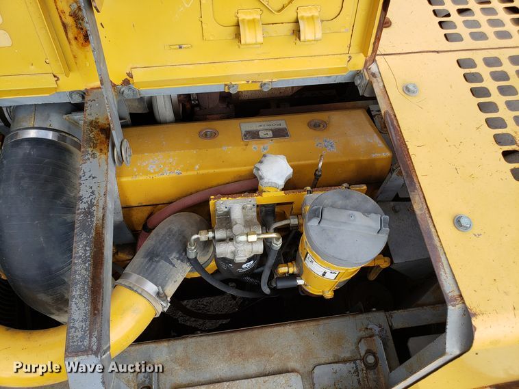 image for item DH5772 2005 John Deere 450C LC excavator