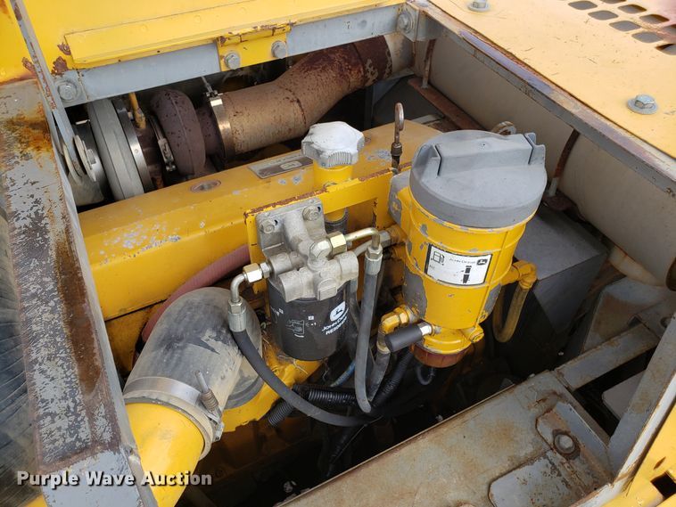 image for item DH5772 2005 John Deere 450C LC excavator