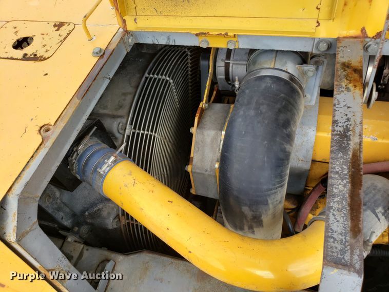 image for item DH5772 2005 John Deere 450C LC excavator