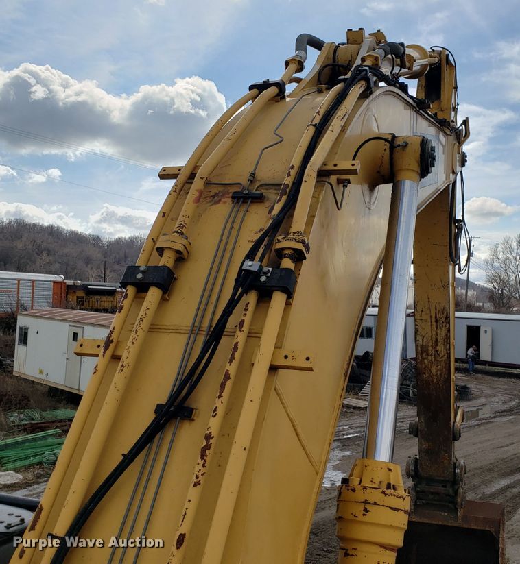 image for item DH5772 2005 John Deere 450C LC excavator