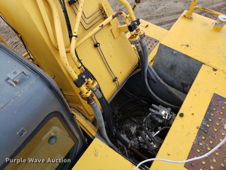 image for item DH5772 2005 John Deere 450C LC excavator