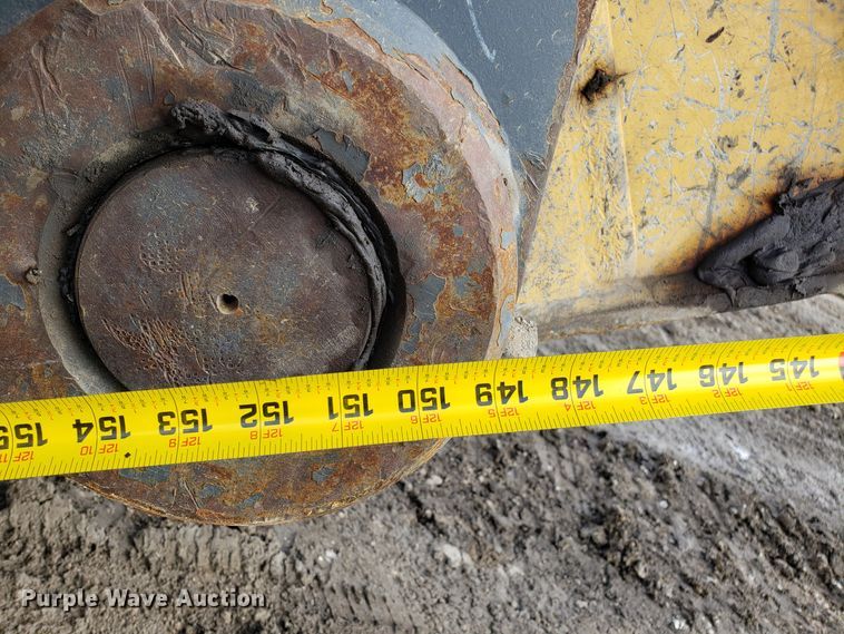 image for item DH5772 2005 John Deere 450C LC excavator