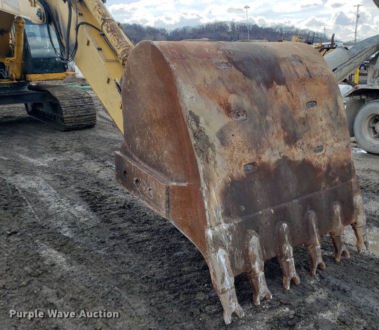 image for item DH5772 2005 John Deere 450C LC excavator